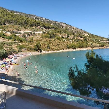 Apartman Janja Apartment Bol Bagian luar foto