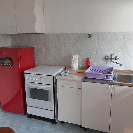 Apartman Janja Apartment Bol Bagian luar foto